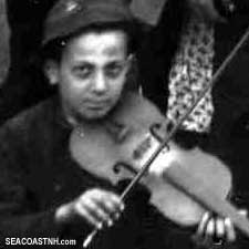 Gypsy violin player/ Strawbery Banke Museum