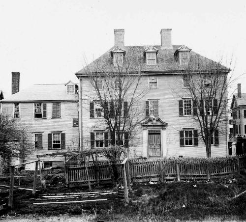 Brewster-Hill House / Strawbery Banke Archive