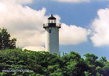 Long Island Head Light (c) Lighthouse.cc by Jeremy D'Entremont